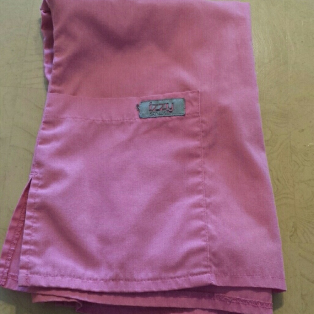 **Scrub Top** - Picture 2 of 3